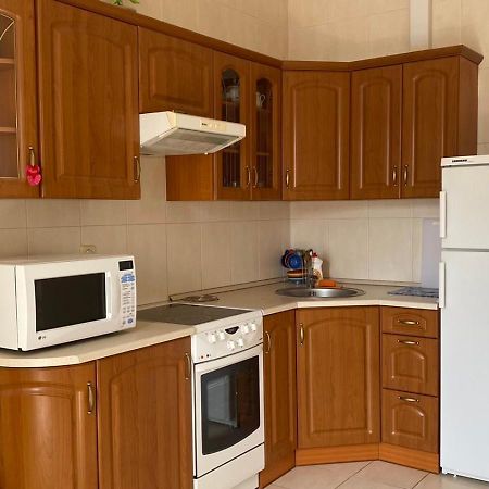 Comfortable Apartment On The Obolon Київ Екстер'єр фото
