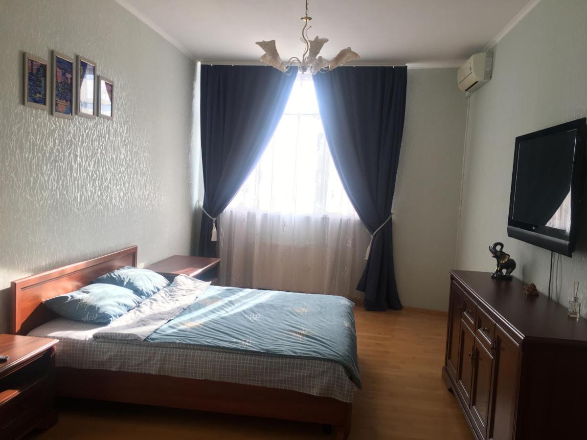 Comfortable Apartment On The Obolon Київ Екстер'єр фото